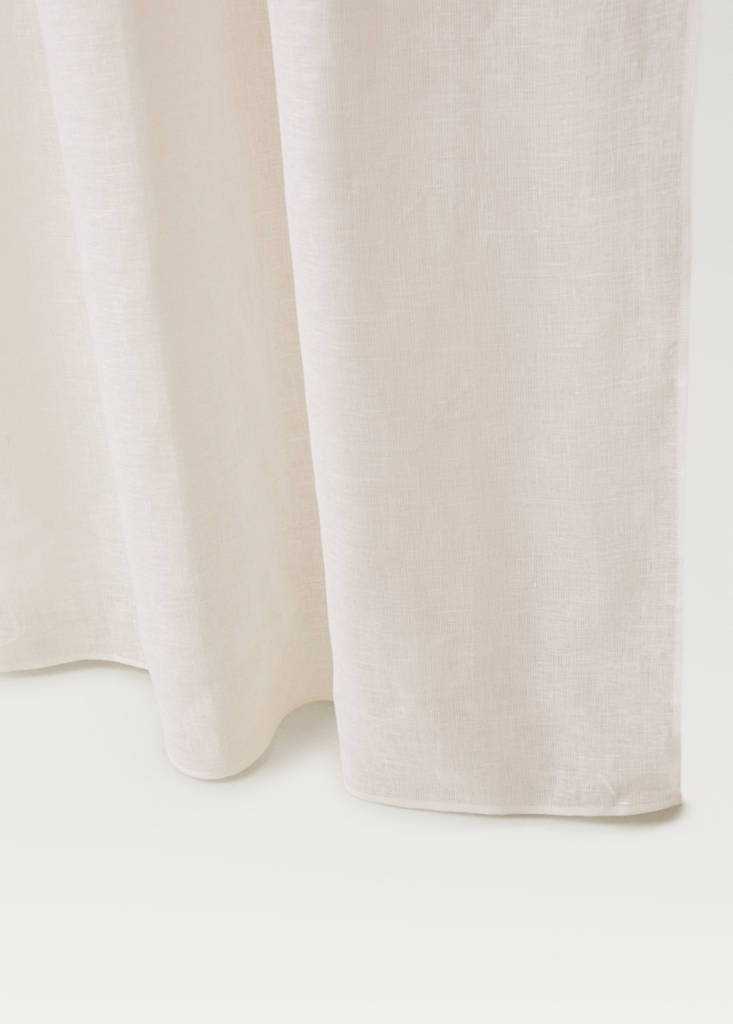 Linen curtain with structured weave, low opacity — Ecru