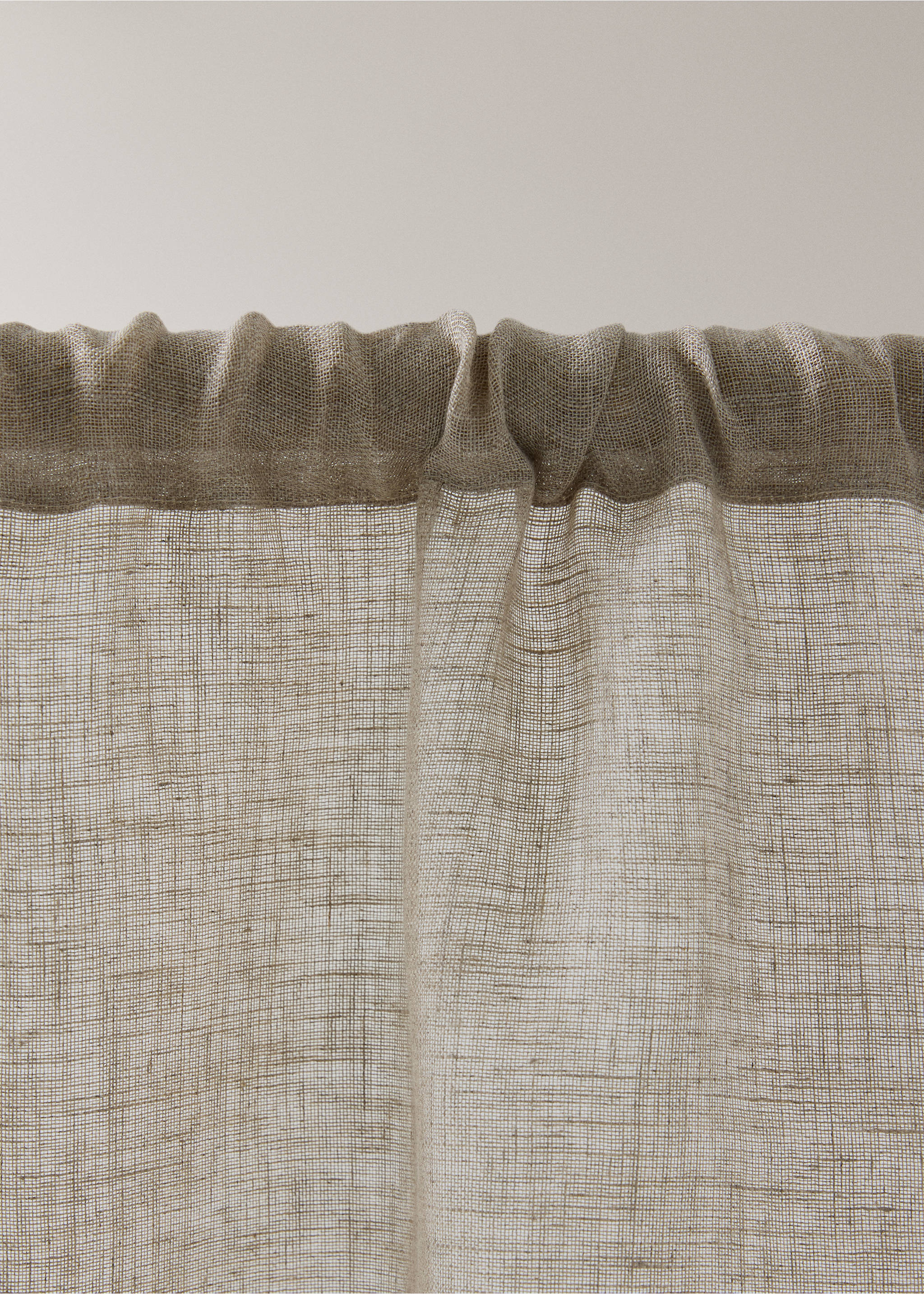 100% linen roller blind with low transparency - Details of the article 2, Sand. Ref: 37041508-00.