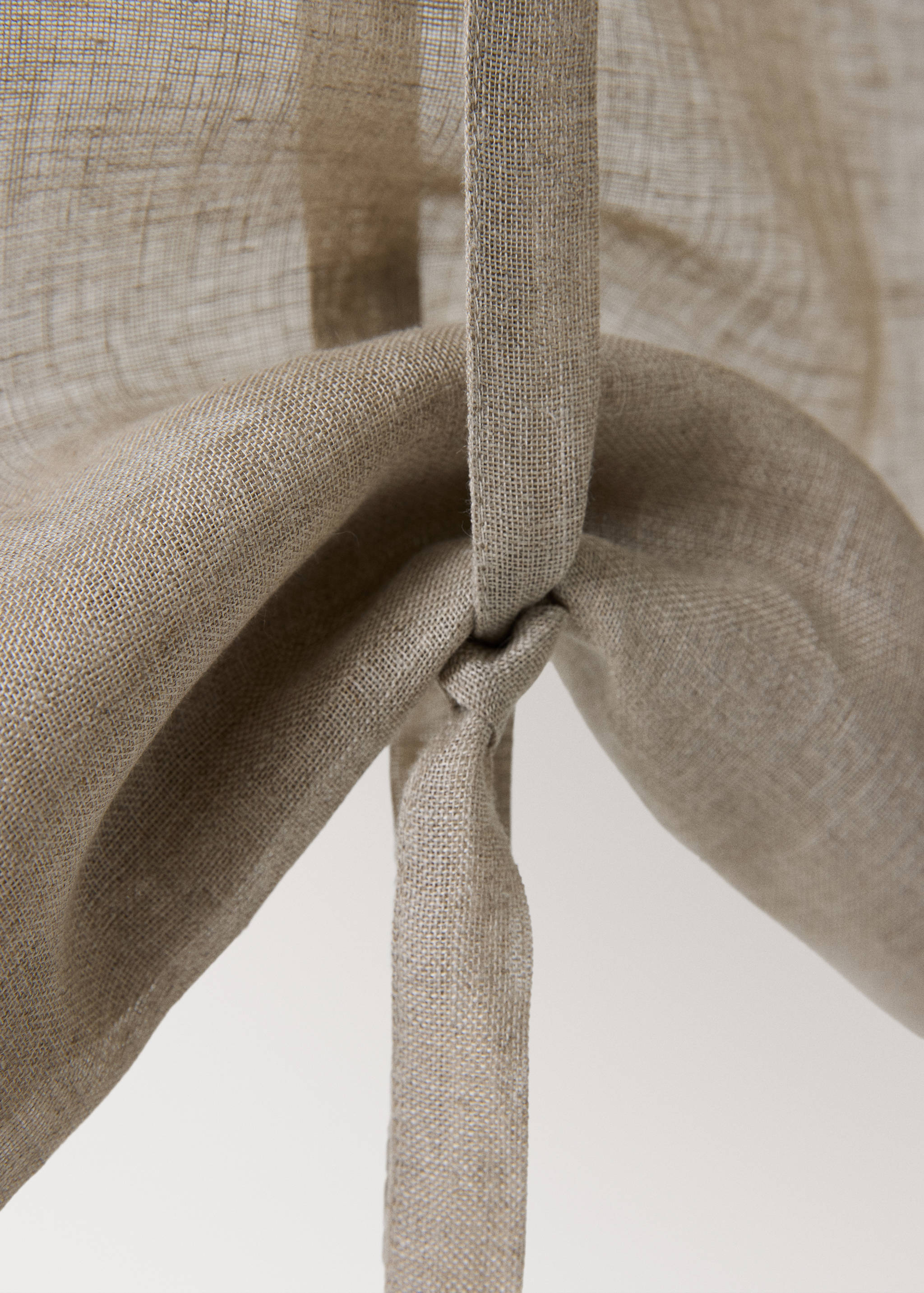 100% linen roller blind with low transparency - Details of the article 3