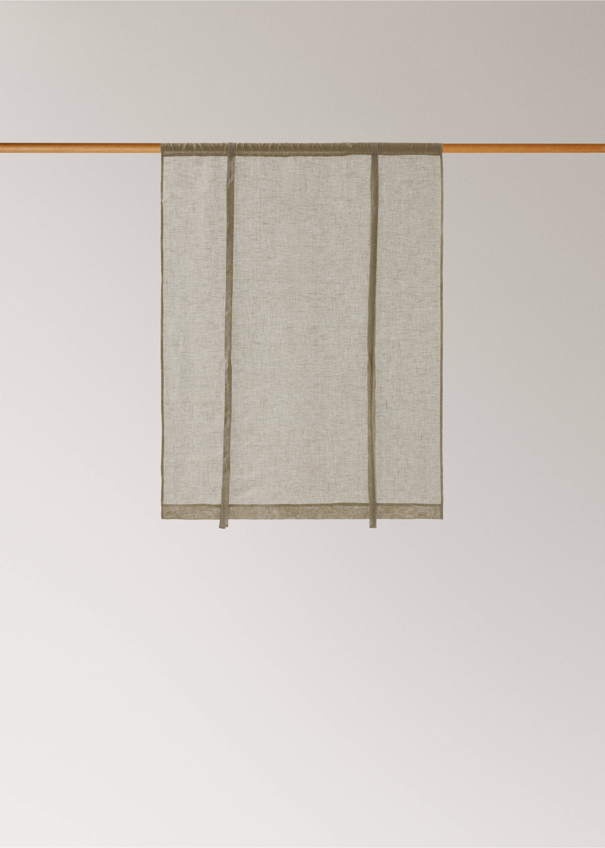 100% linen roller blind with low transparency - Article without model, Sand. Ref: 37041508-00.