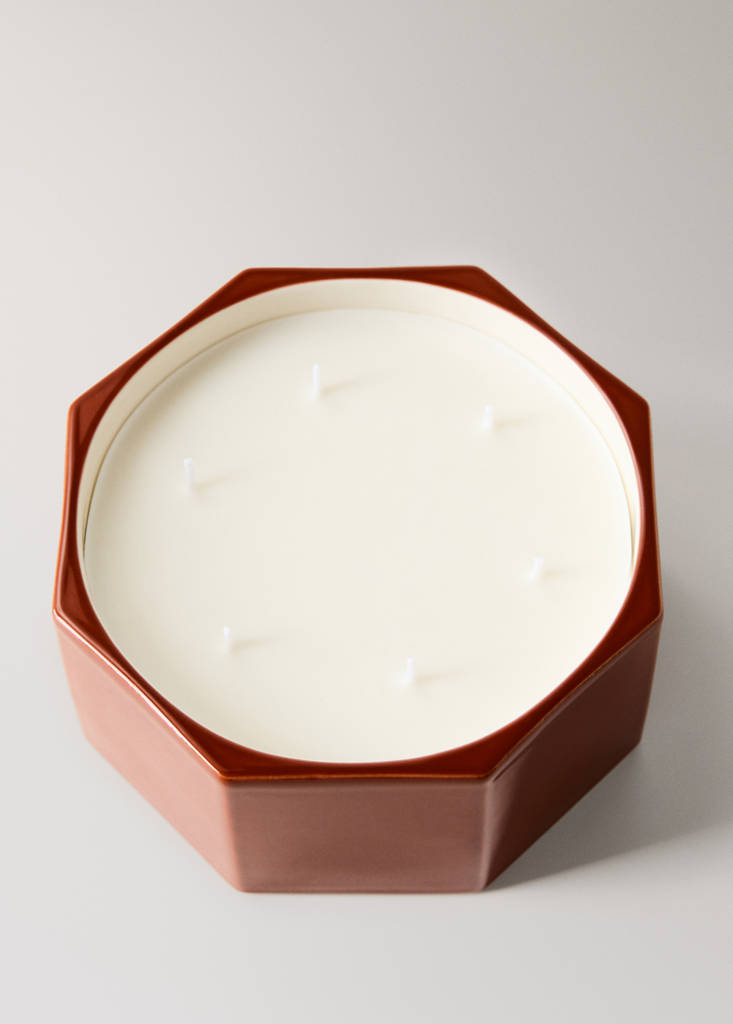 Hexagonal ceramic decorative candle — Russet
