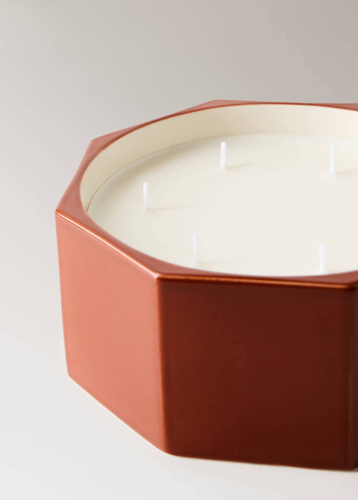 Hexagonal ceramic decorative candle — Russet