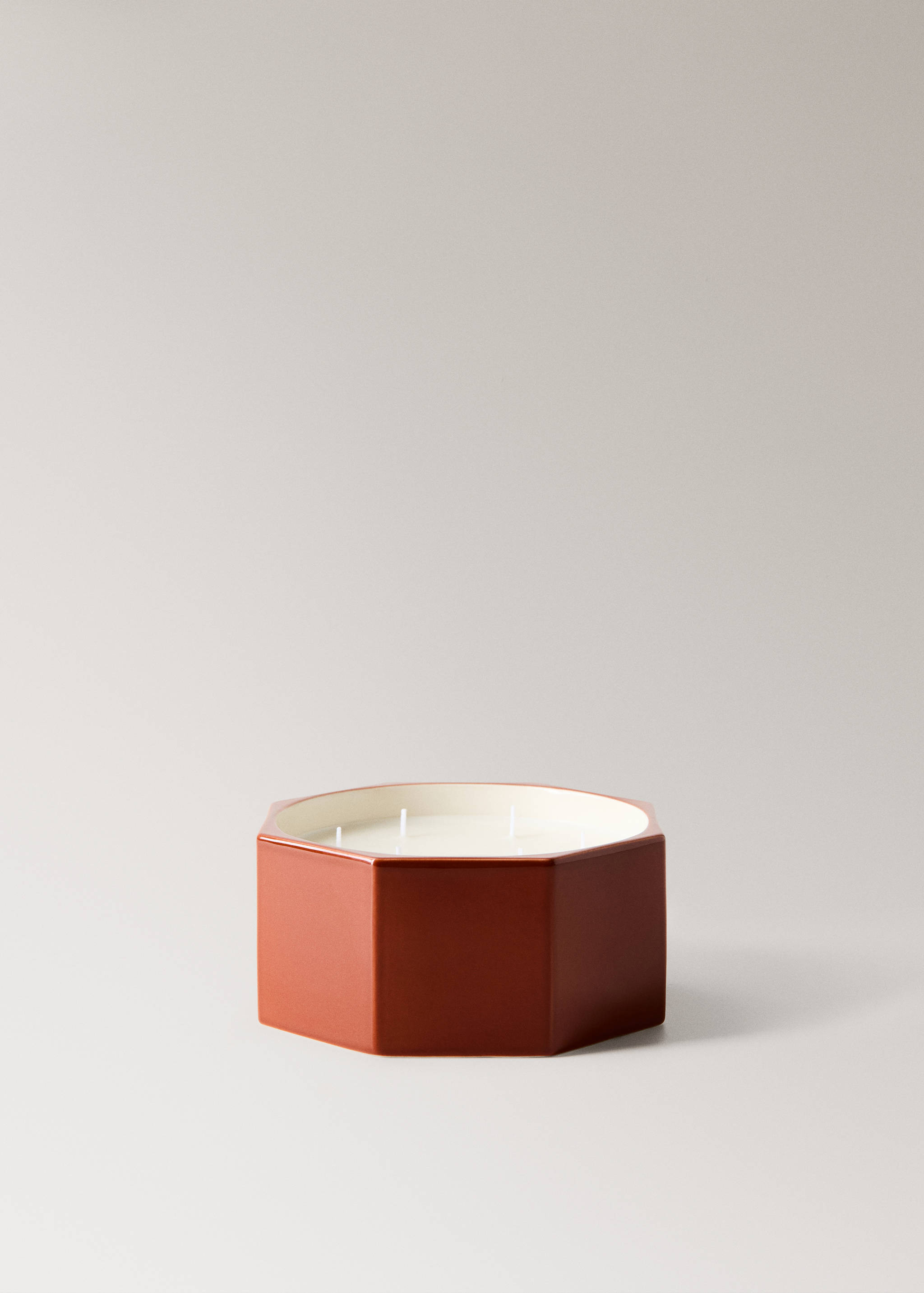 Hexagonal ceramic decorative candle - Article without model