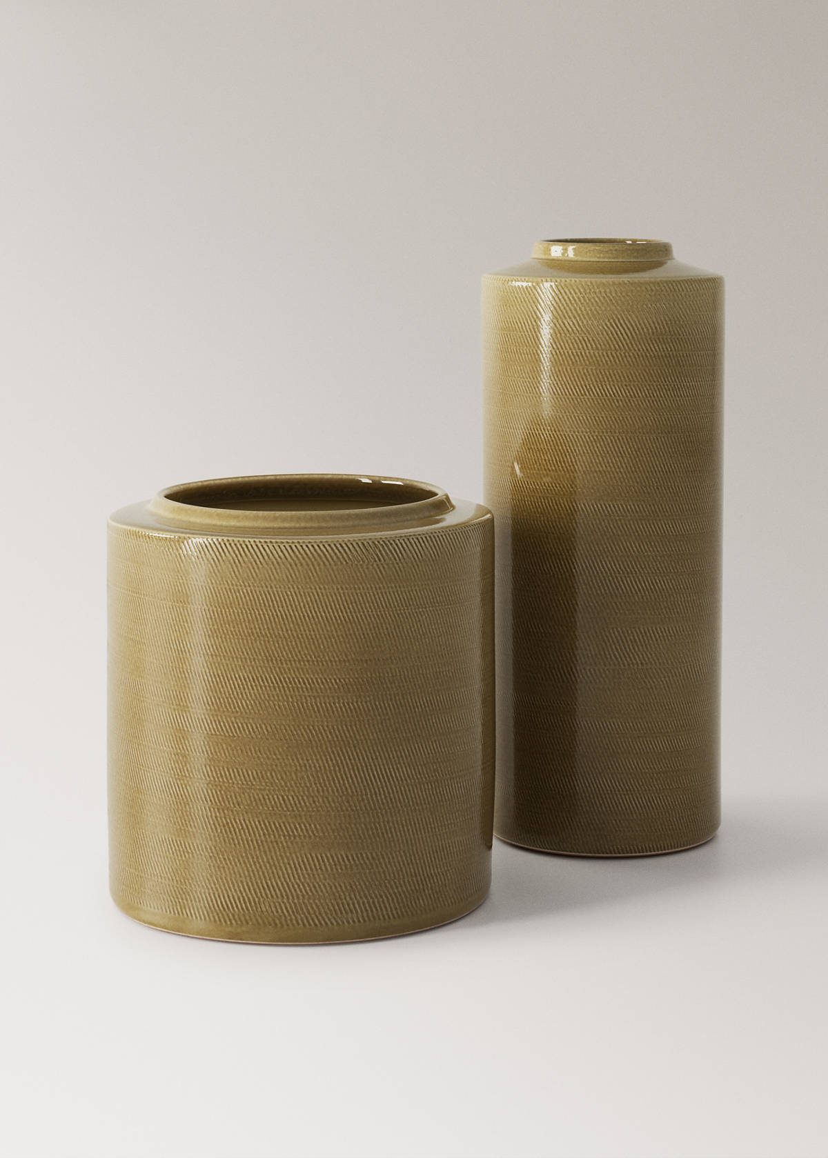 Tall engraved terracotta vase — Khaki