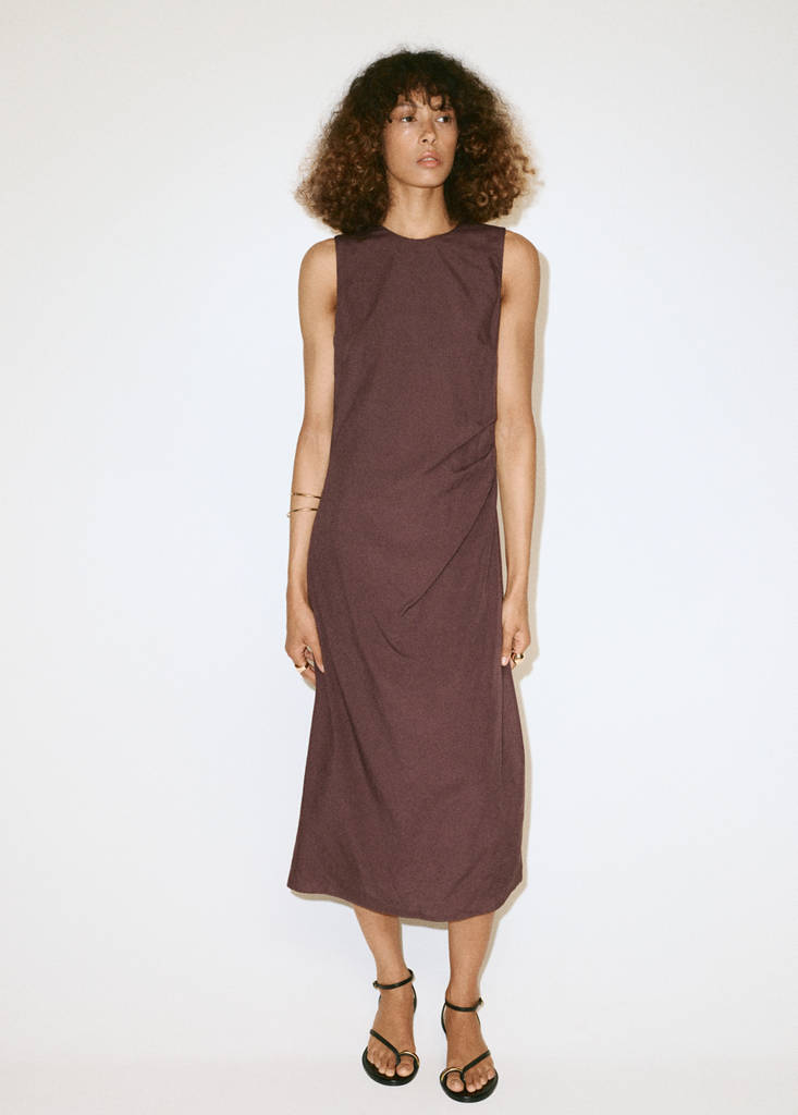 Side ruched dress with tie detail — Brown