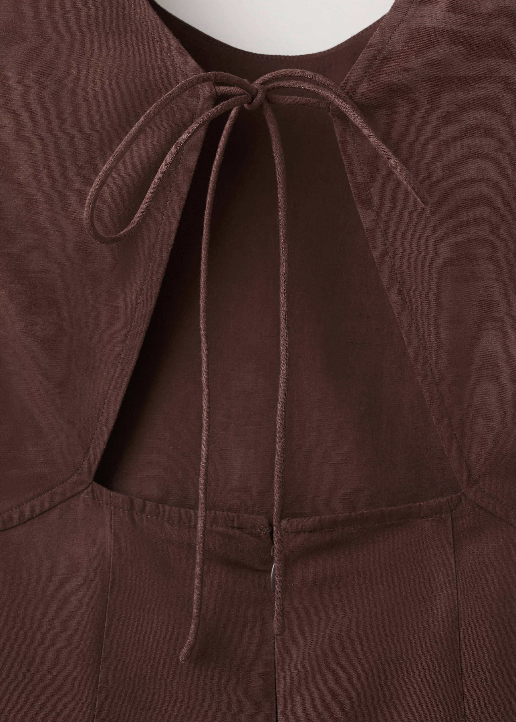 Side ruched dress with tie detail - Details of the article 0