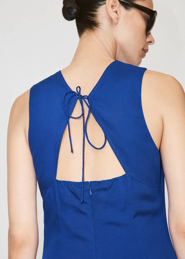 Side ruched dress with tie detail — Blue