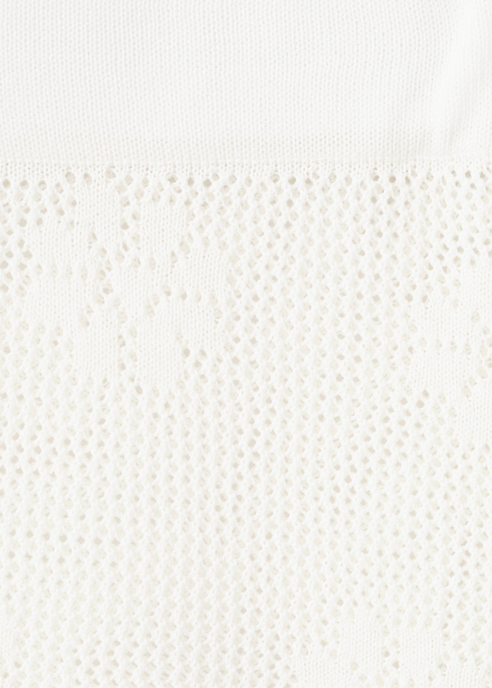 Crochet skirt with floral embroideries - Details of the article 8