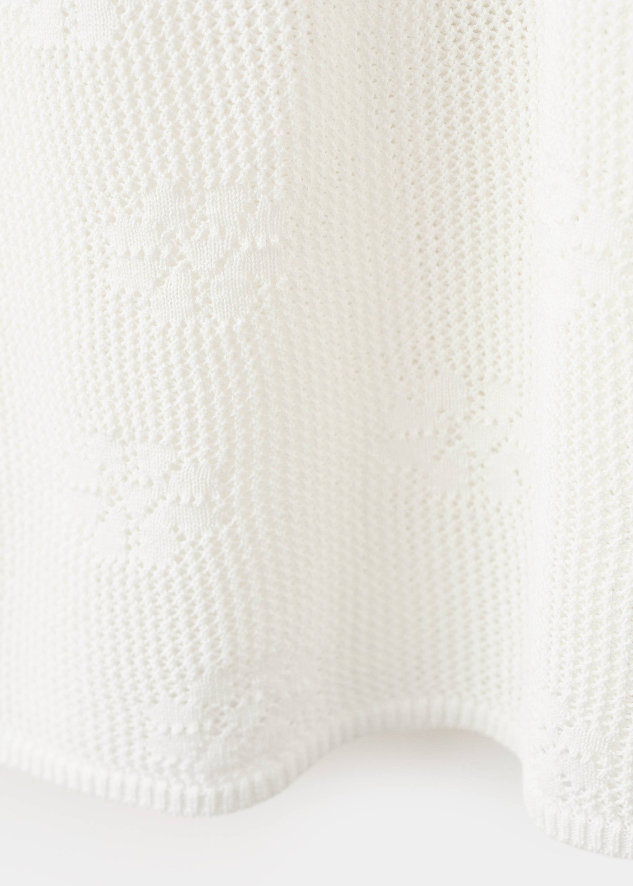 Crochet skirt with floral embroideries - Details of the article 0