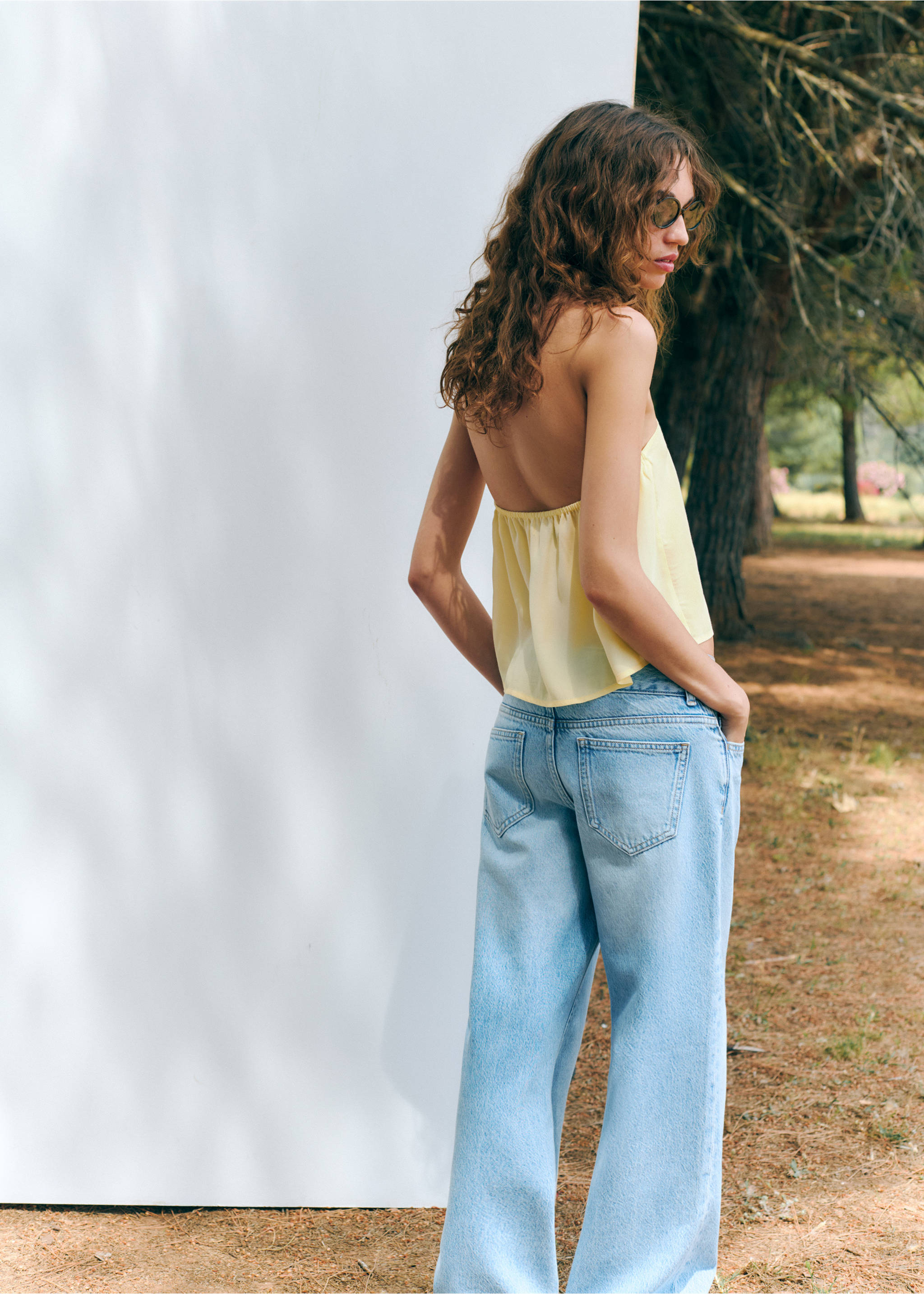 Top halter com detalhe de argola - Verso do artigo, Amarelo-pastel. Ref: 37042533-01.