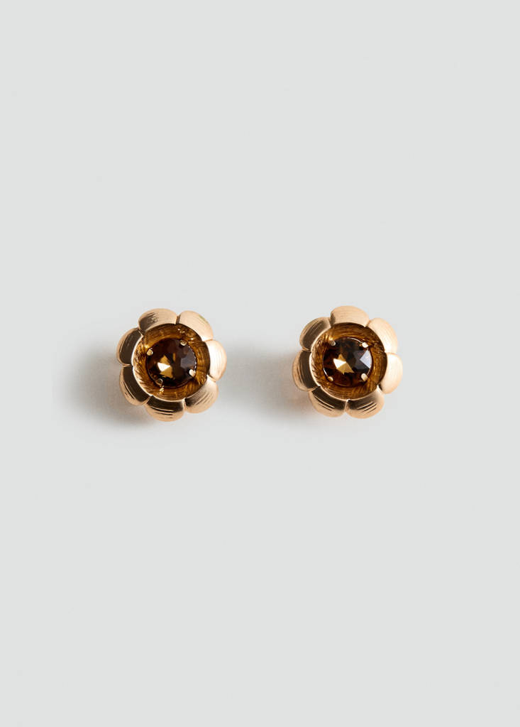 Metallic flower earrings — Gold