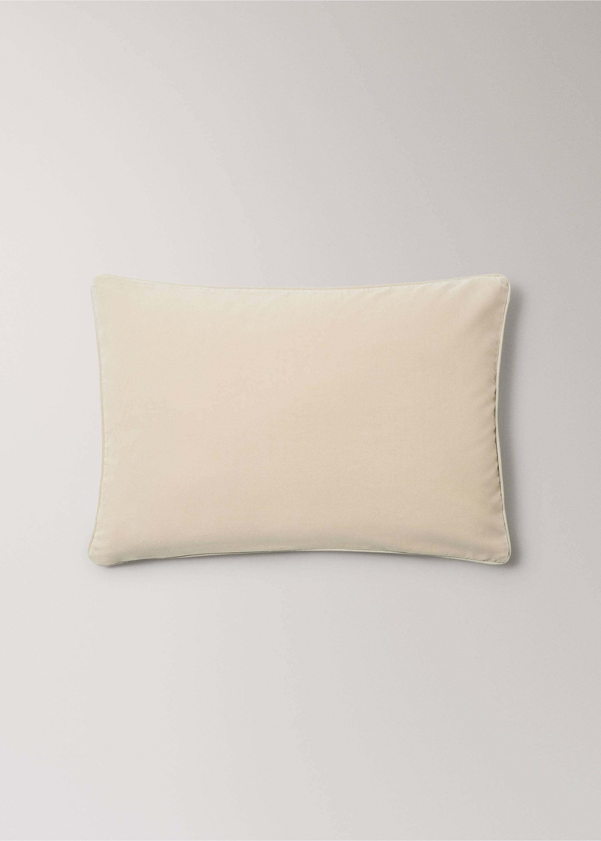 Embroidered velvet cushion cover - Details of the article 4, Beige. Ref: 37042545-00.