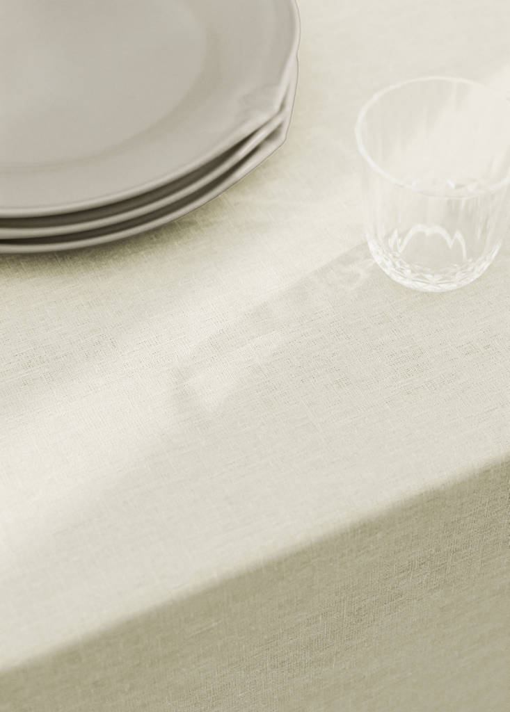 Resin-coated 100% linen tablecloth with contrasting overlock for 6 to 8 diners — Off White