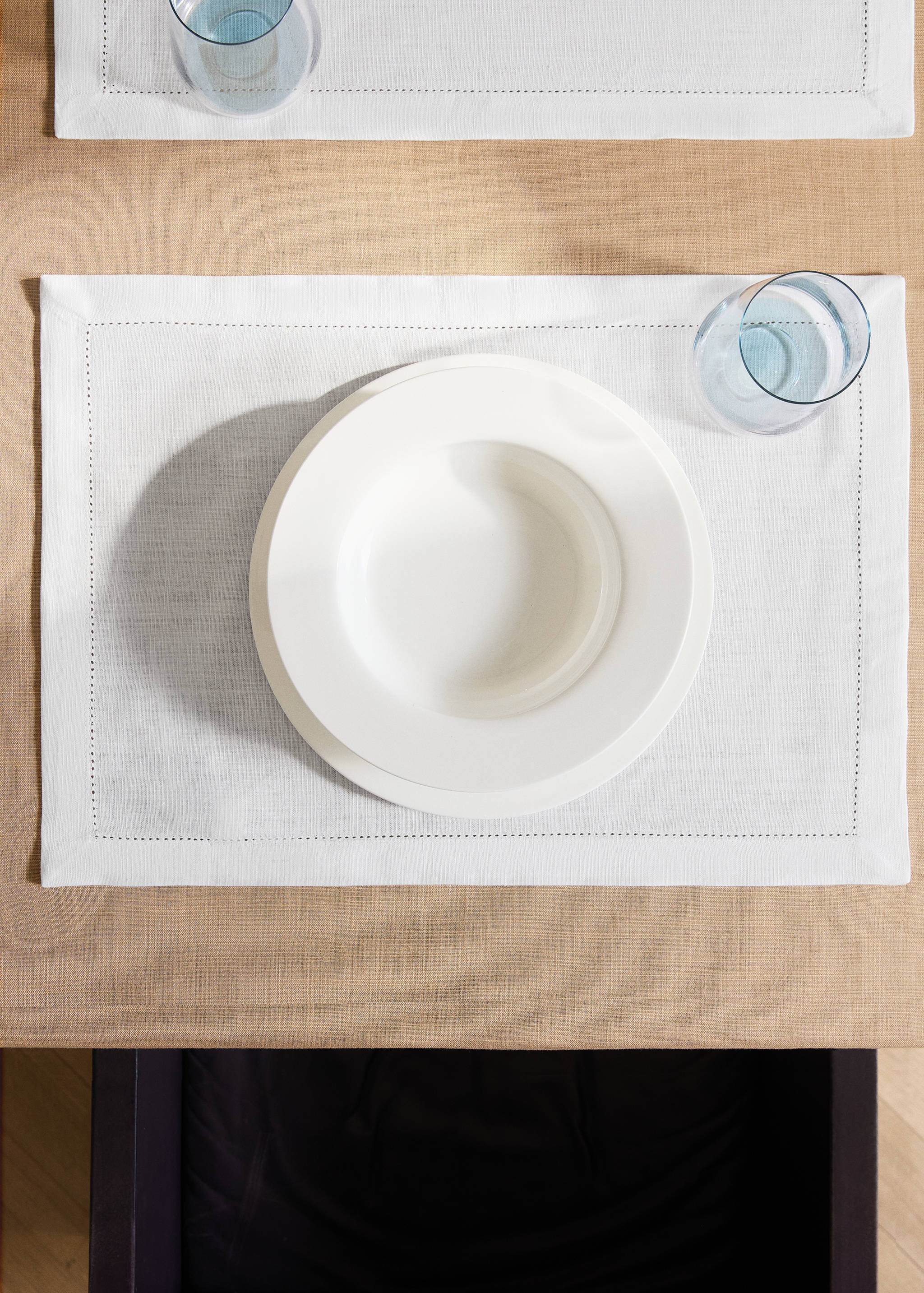 Cotton placemat with hemstitch - General plane