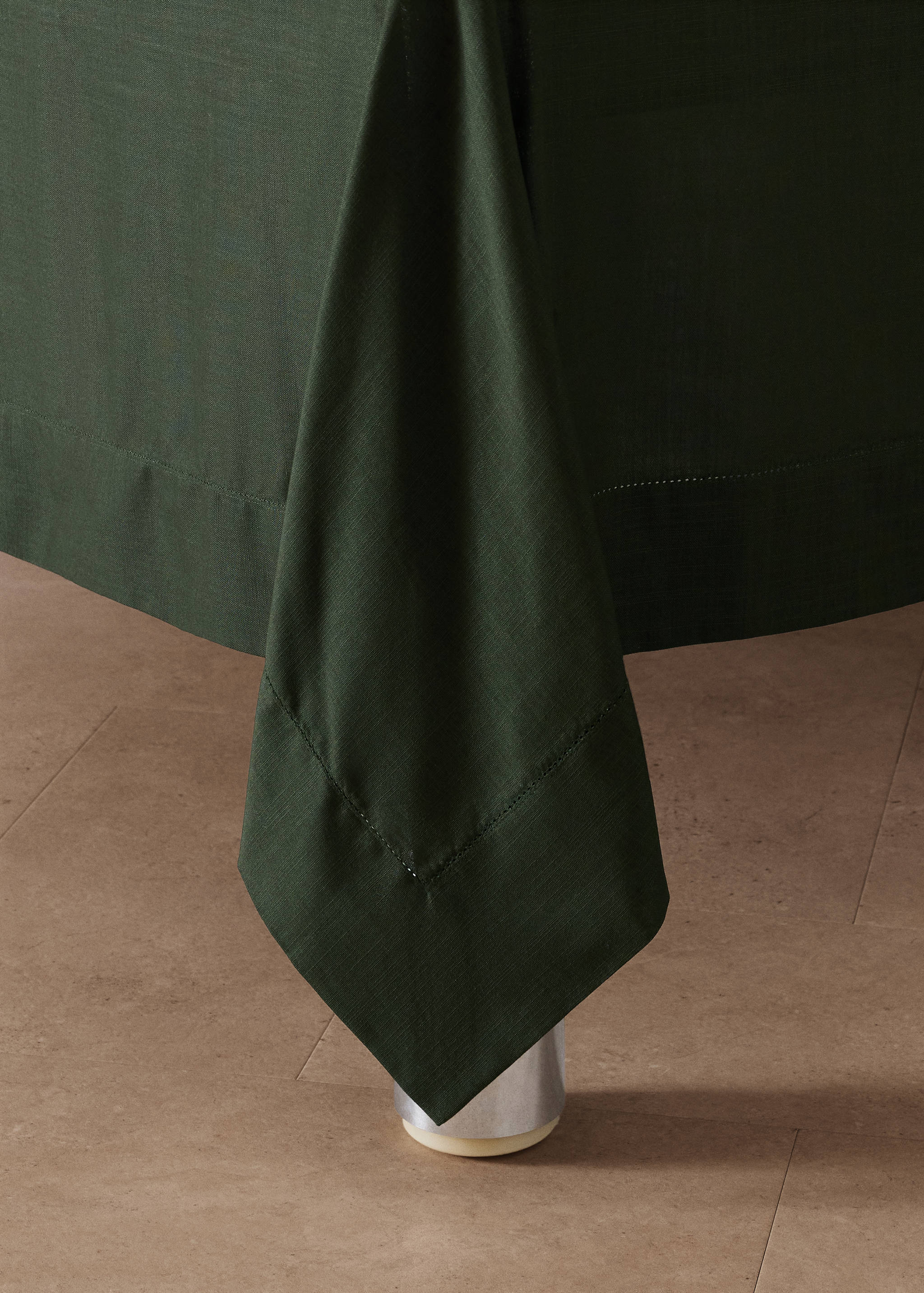 Cotton vanilla tablecloth for 6 to 8 diners - Details of the article 8