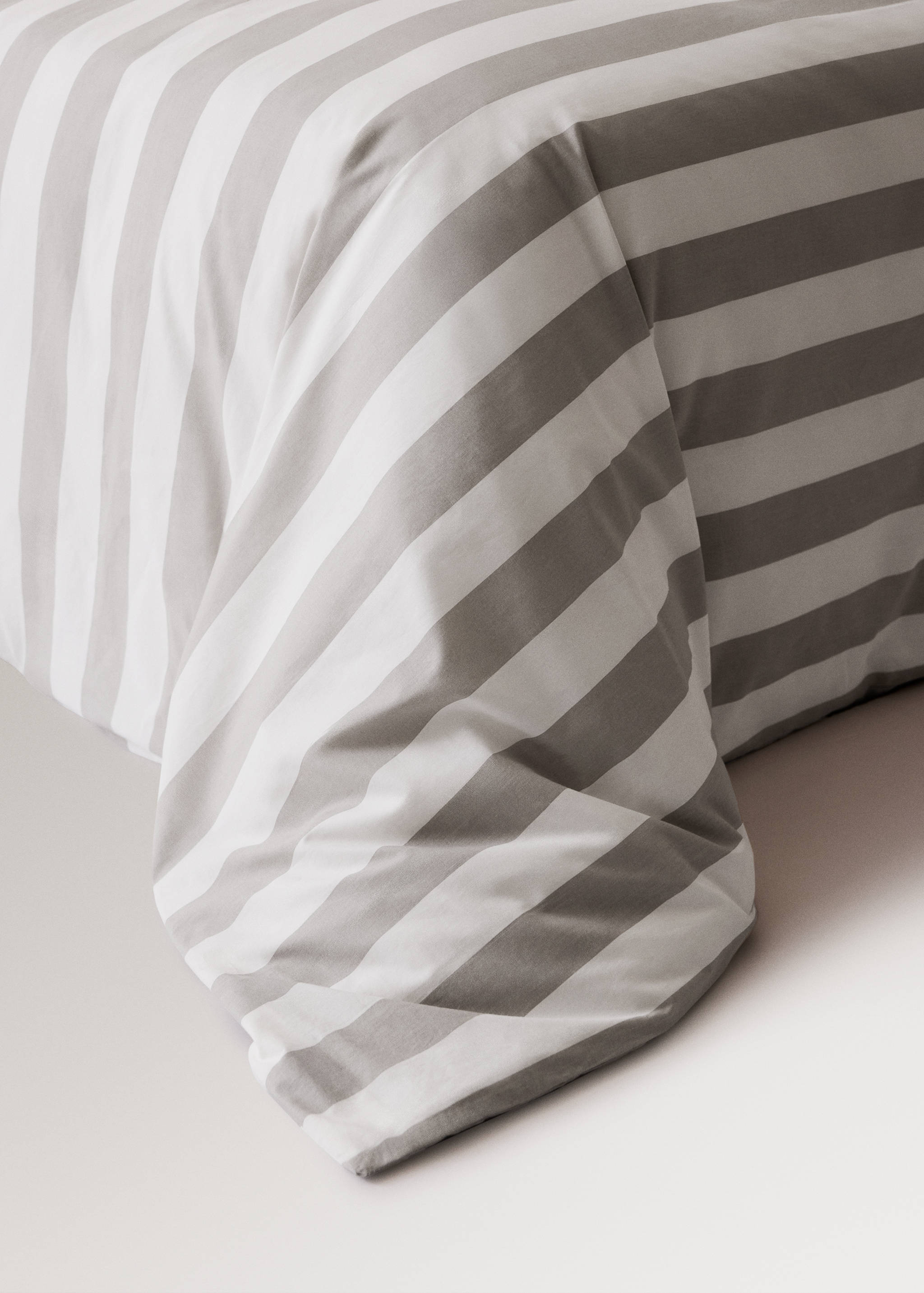 Soft textured blanket - Details of the article 8
