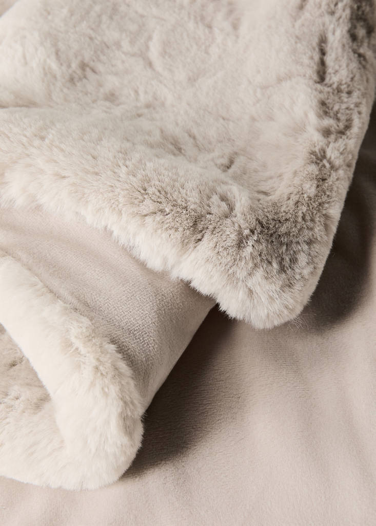 Soft textured blanket — Sand