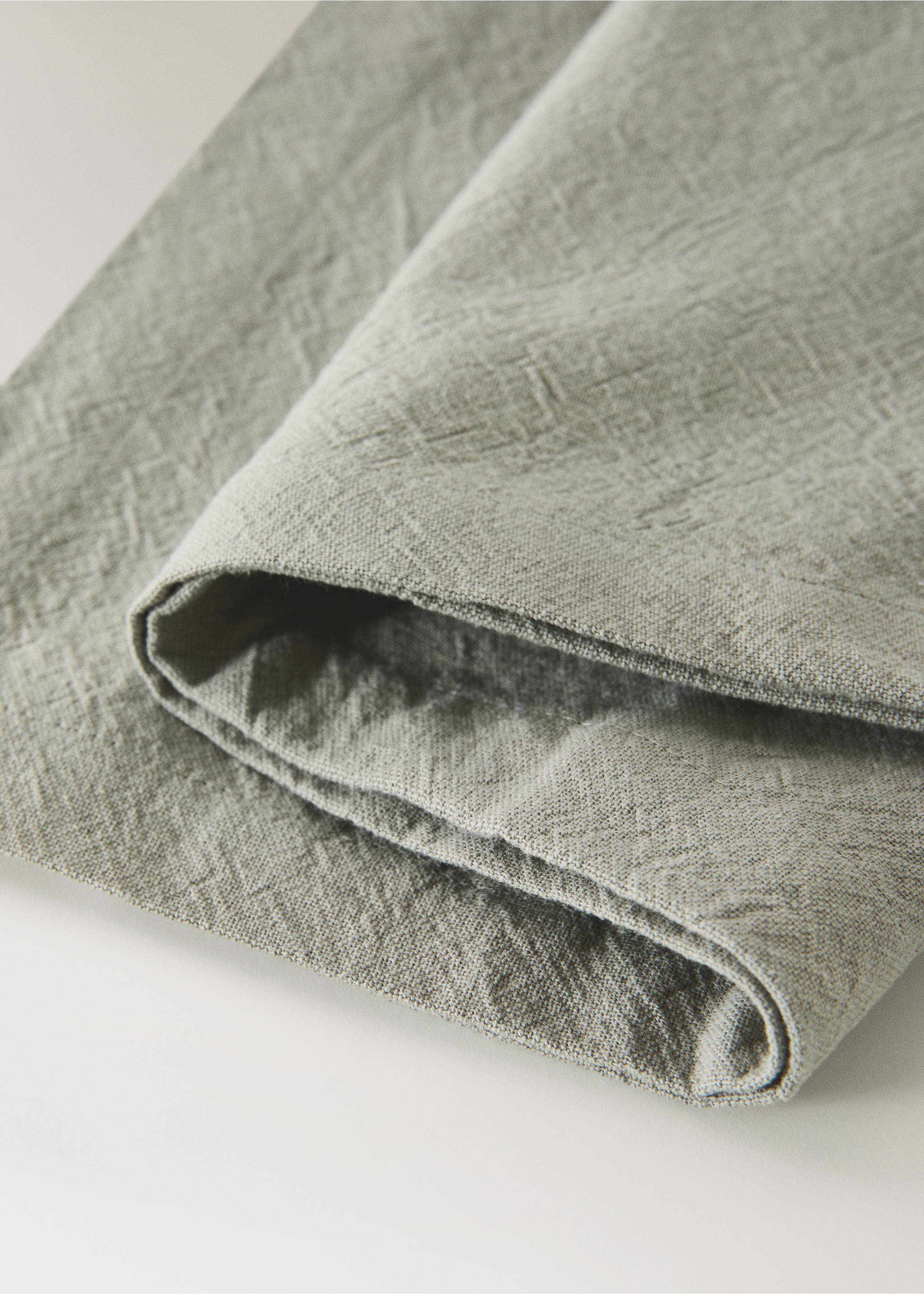 Washed cotton napkins 45 x 45 cm - Details of the article 2, Green. Ref: 37042553-00.