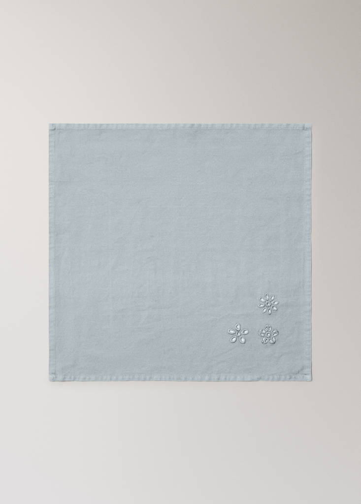 Floral embroidered serviettes — Blue