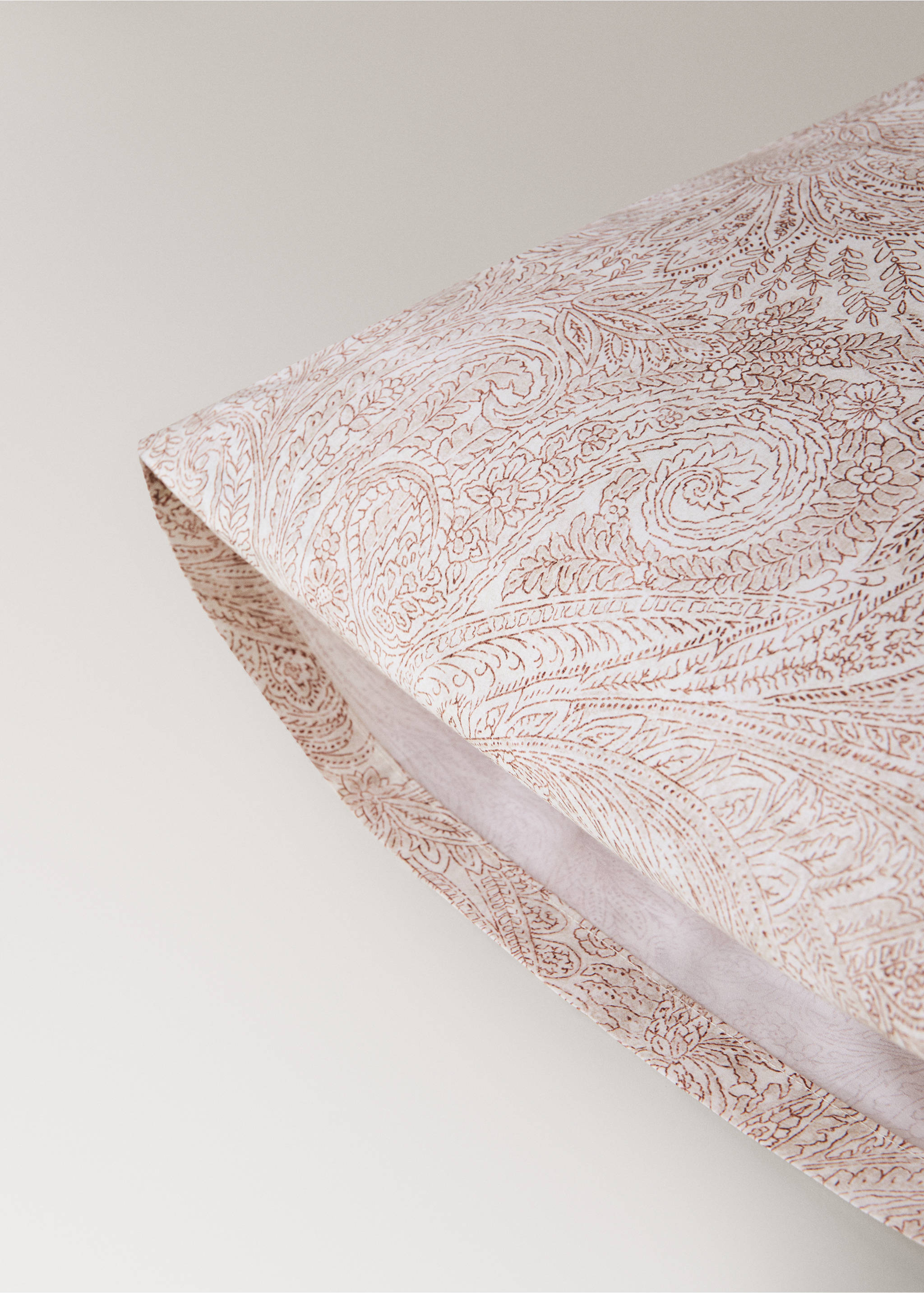 100% cotton percale pillowcase 50x75 cm - Details of the article 2, Cognac. Ref: 37042561-00.