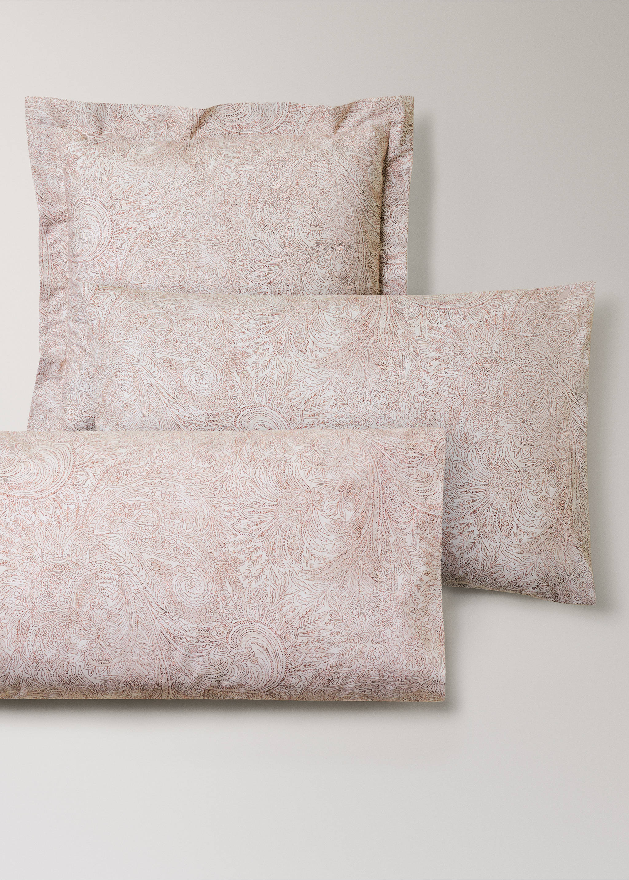 100% cotton percale pillowcase 50x75 cm - Details of the article 4, Cognac. Ref: 37042561-00.
