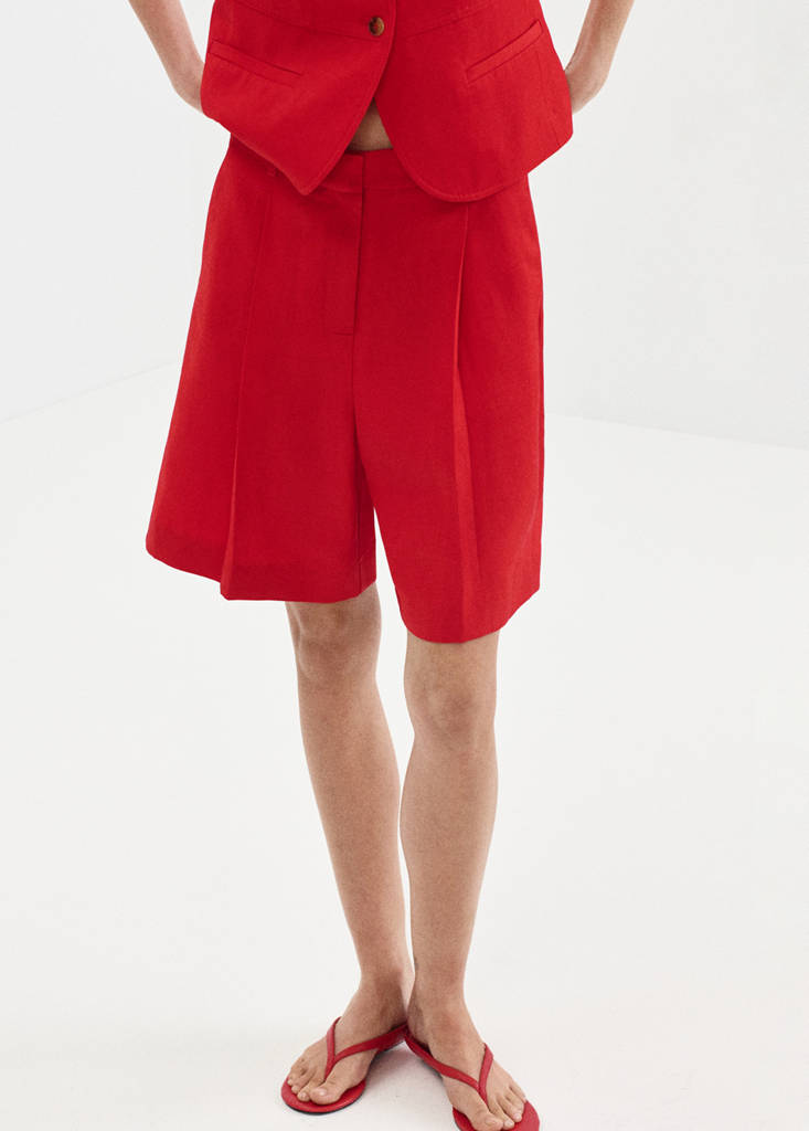 Straight mid-rise bermuda shorts — Red