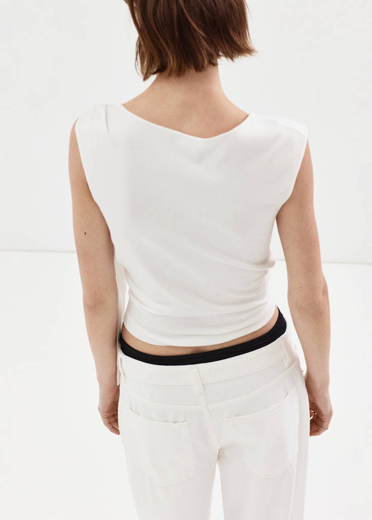 Fine knit jumper with bow detail — White