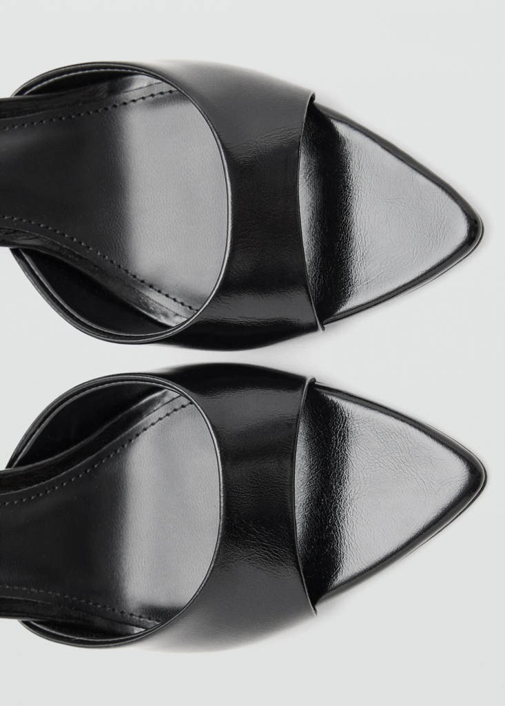 Pointed heel sandals — Black