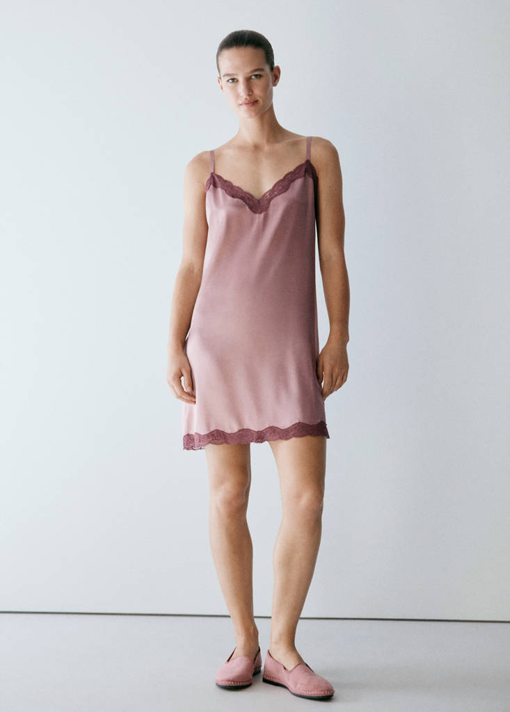 Silk nightdress with lace in contrasting colour — Pastel Pink