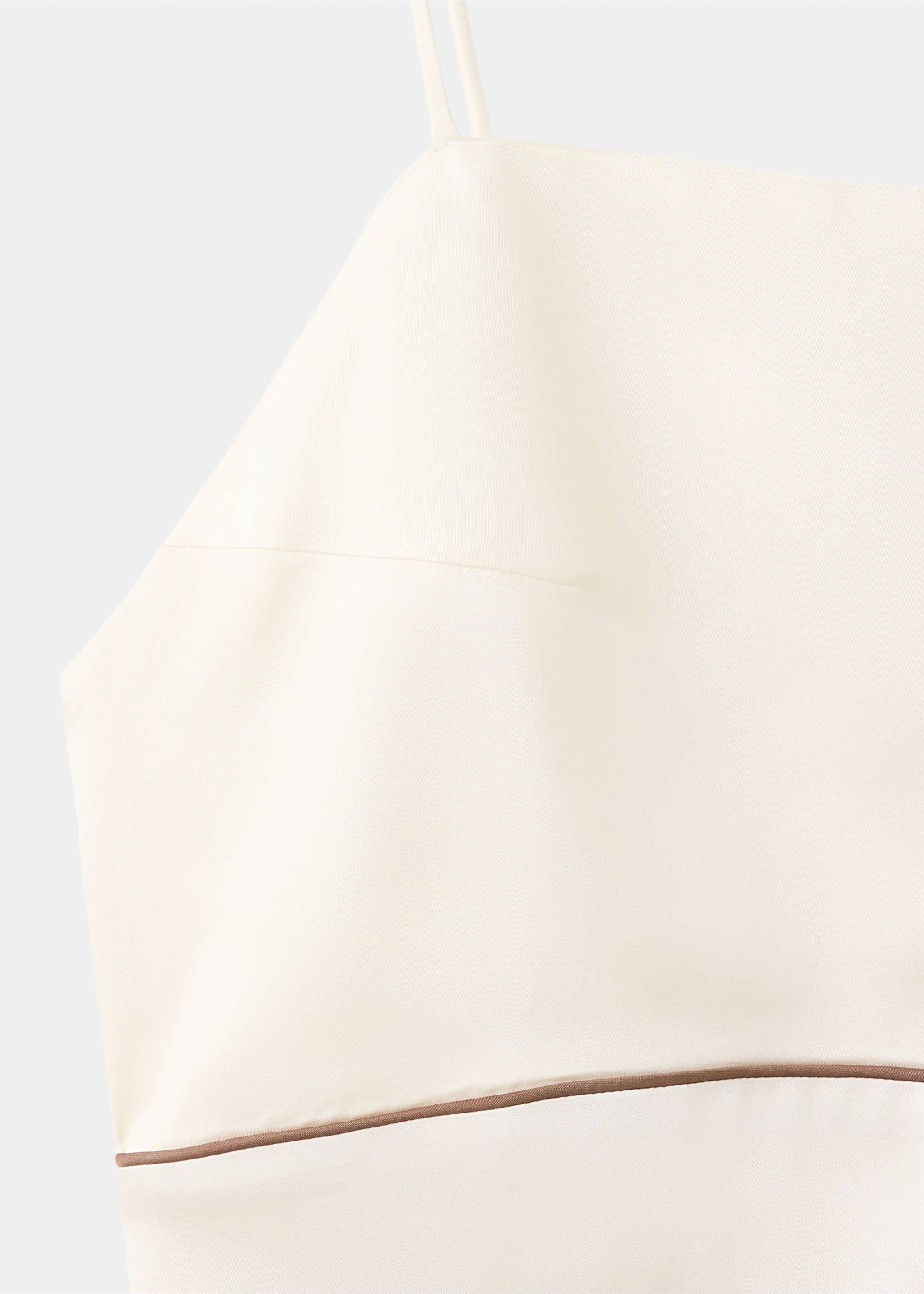 Chemise de nuit en viscose satinée avec passepoil contrasté - Détail de l'article 8, Ivoire. Ref: 37042920-00.