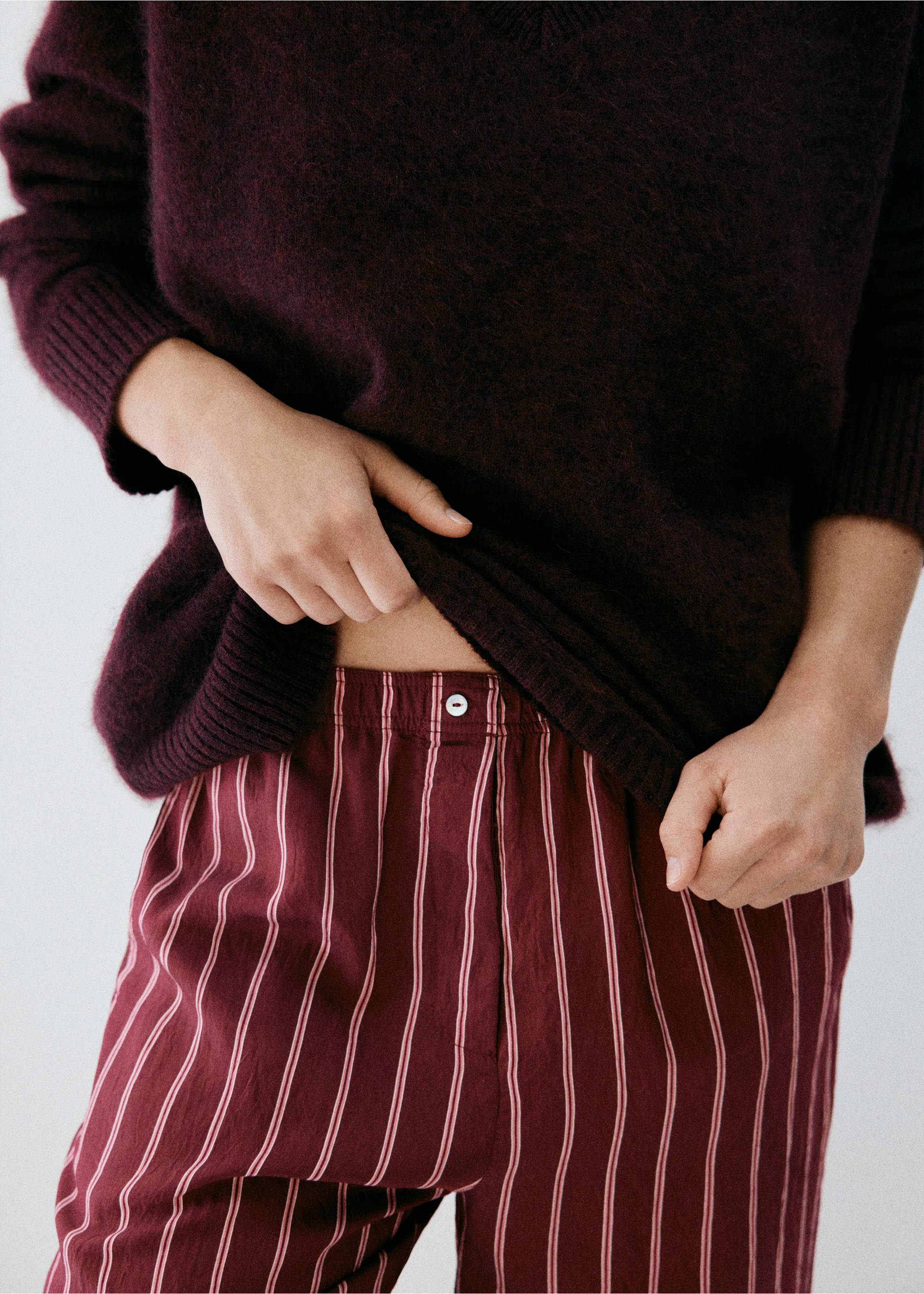 100% cashmere pajama jersey - Details of the article 4, Burgundy. Ref: 37042921-00.