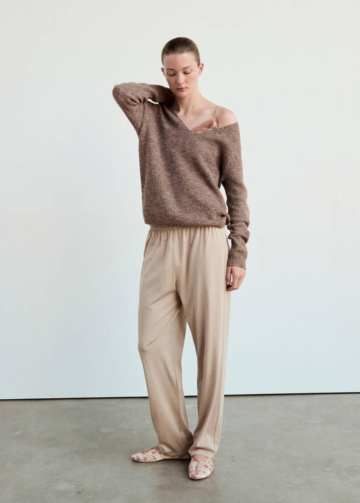 Oversized V-neck sweater — Medium Brown