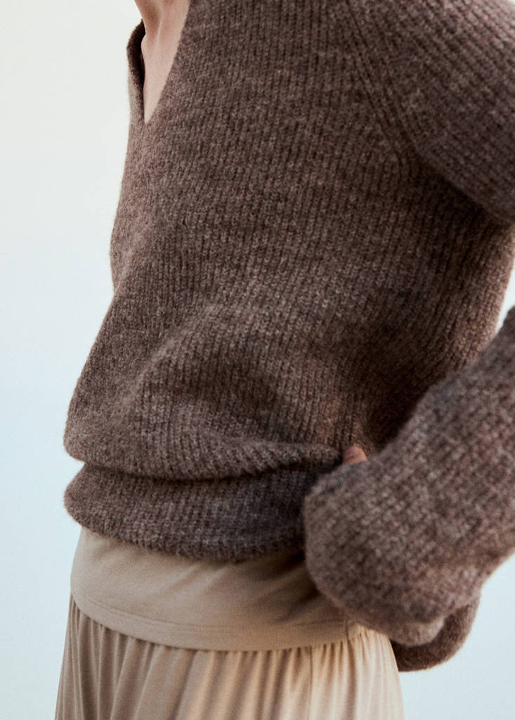 Oversized V-neck sweater — Medium Brown