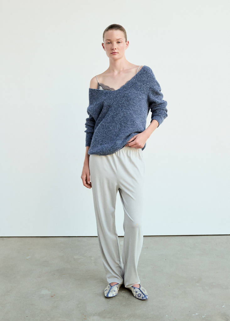 Oversized V-neck sweater — Blue