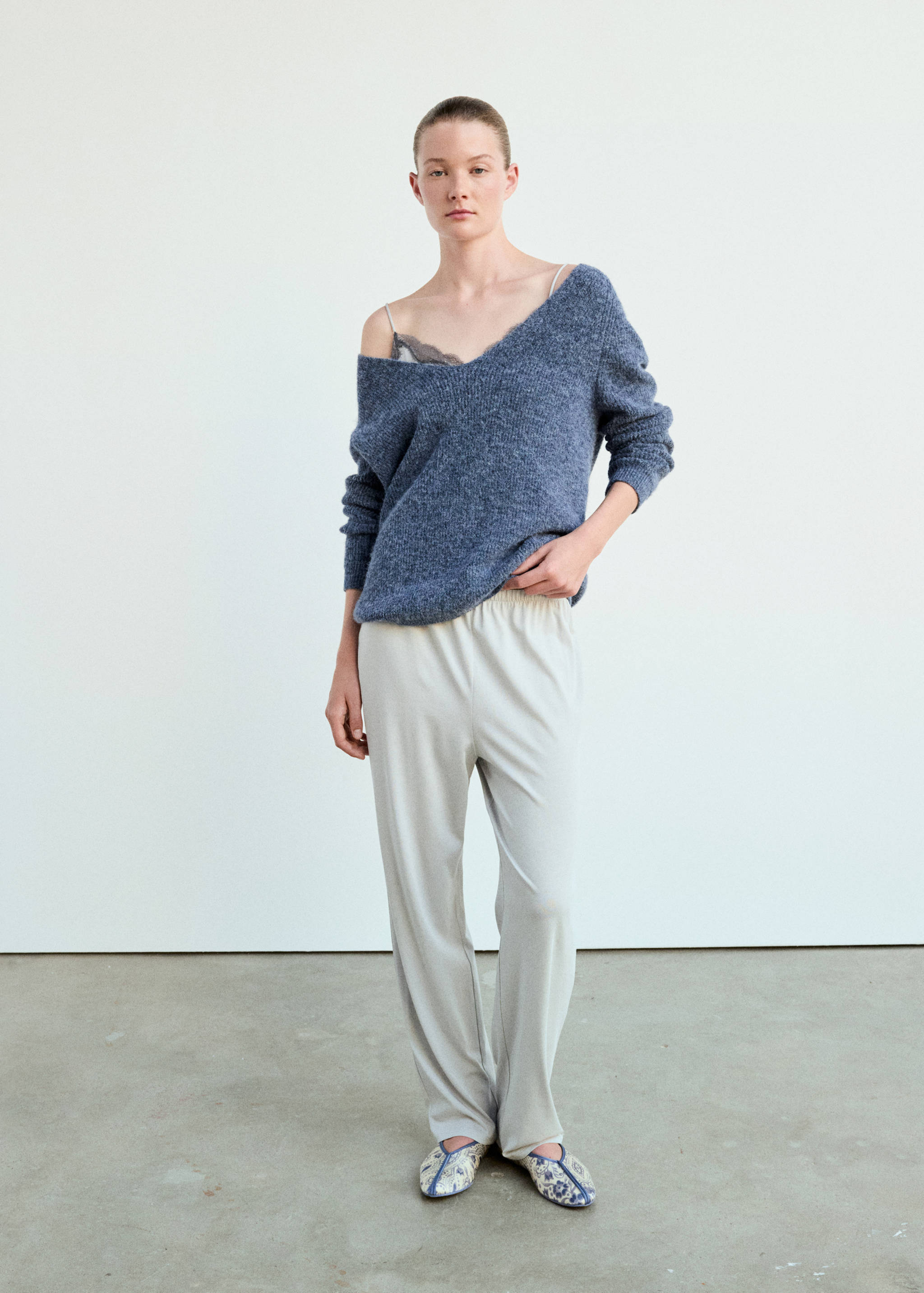 Jersey oversize cuello pico - Plano general