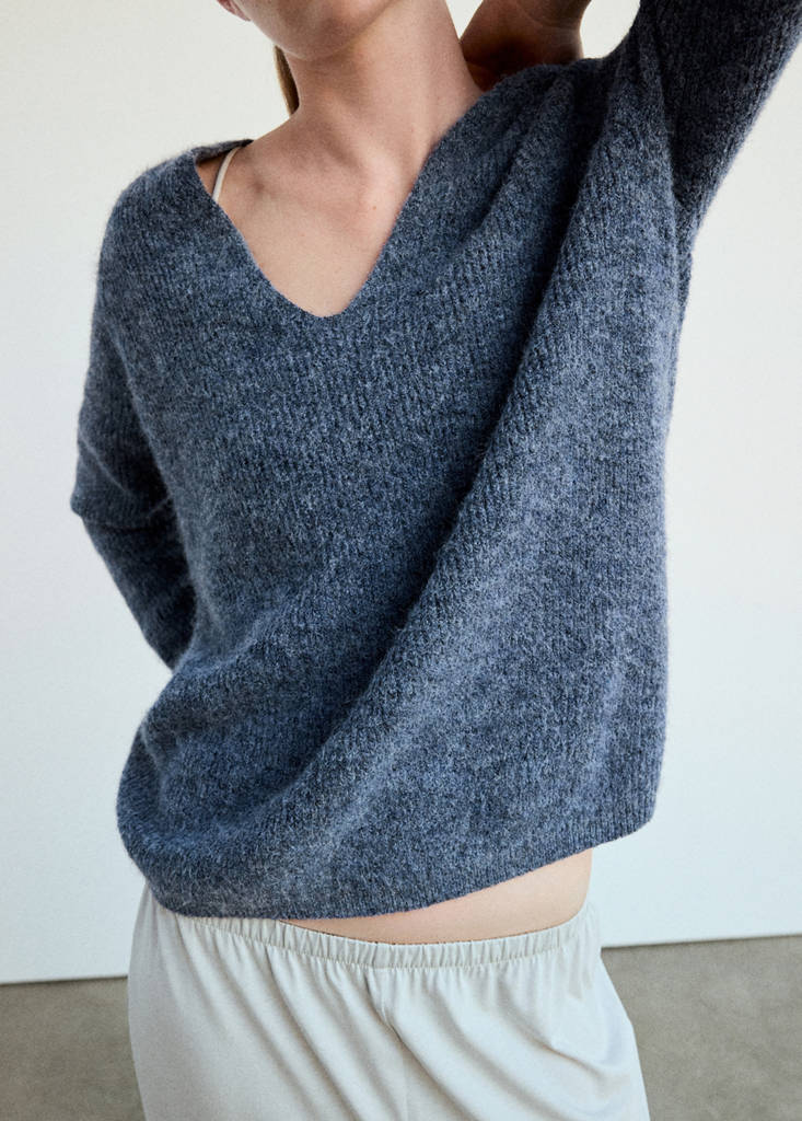 Oversized V-neck sweater — Blue