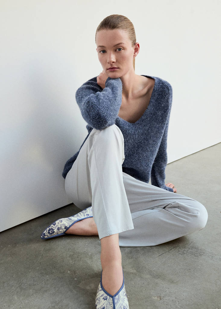 Oversized V-neck sweater — Blue