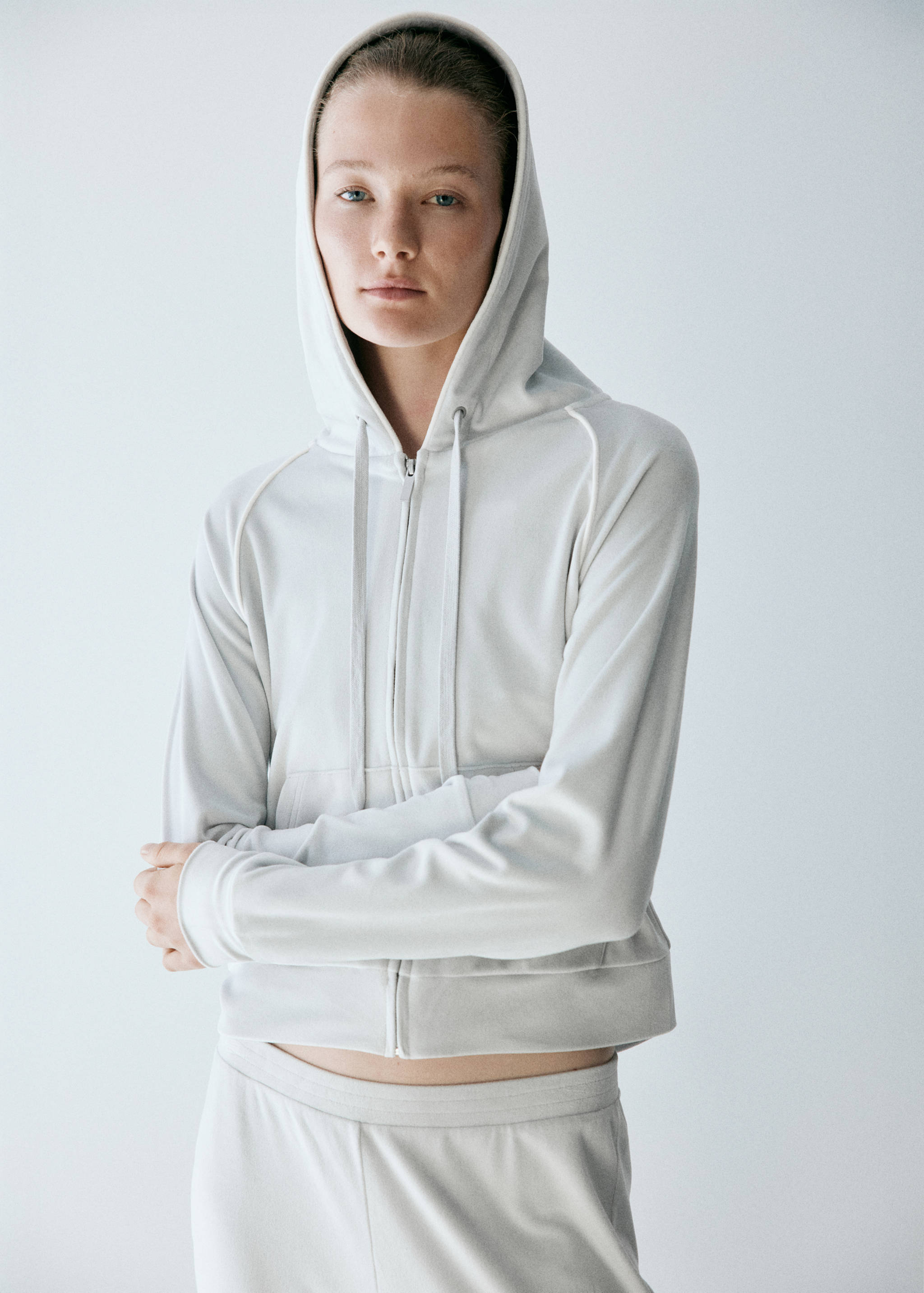 Velour sweatshirt with soft touch - Details of the article 2