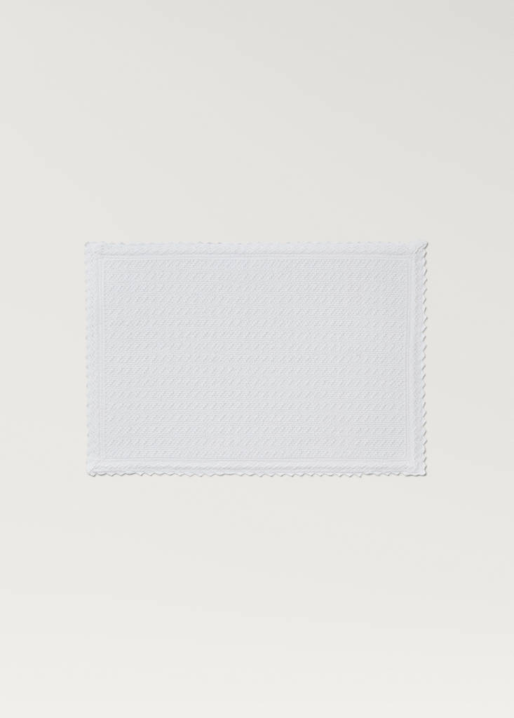 Lace bathroom rug — White