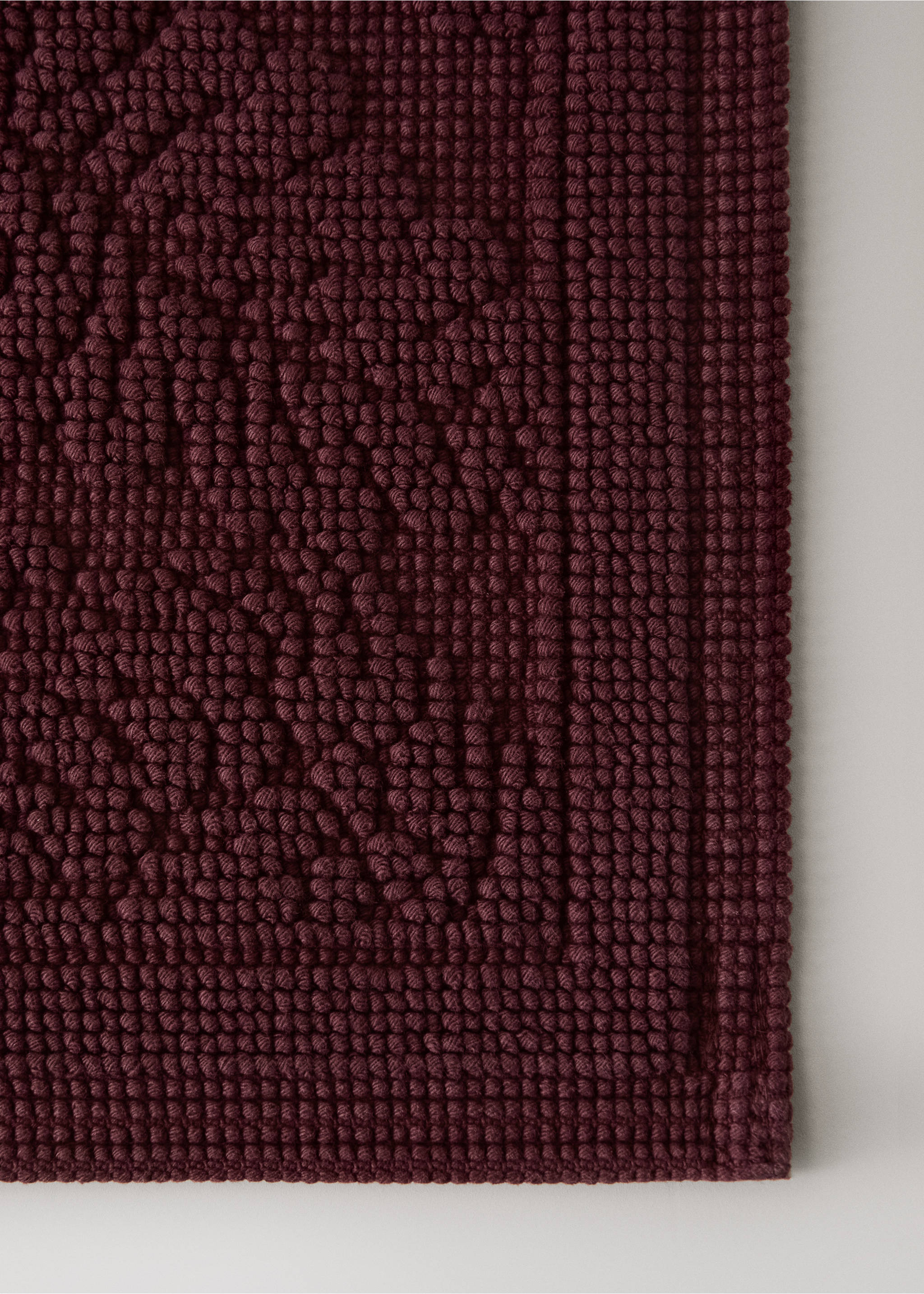Cotton jacquard bath rug - Details of the article 2, Cherry. Ref: 37042926-00.