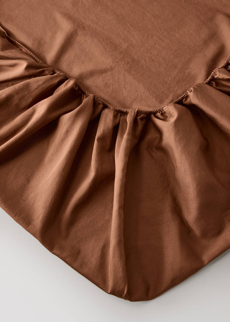Fitted sheet 100% cotton satin Bed 150 cm — Caramel