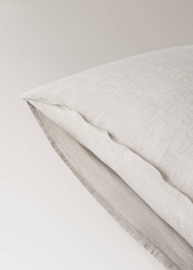 Two washed linen pillowcases 50x75 cm — Sand