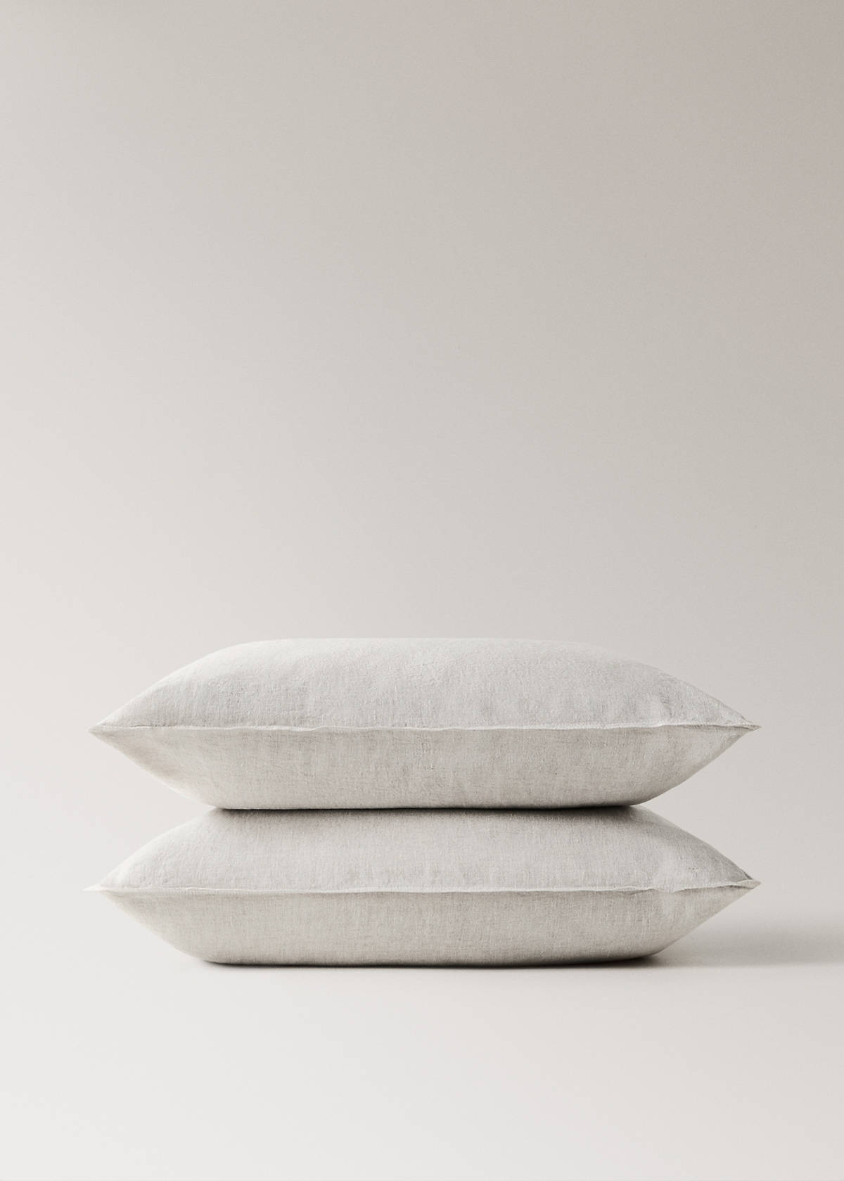 Two washed linen pillowcases 60x60 cm — Sand