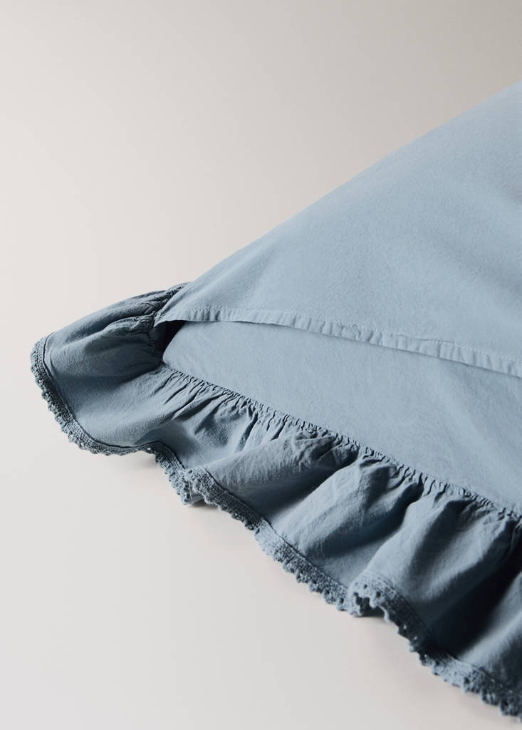 Two washed cotton pillowcases with lace detail 60x60 cm — Blue