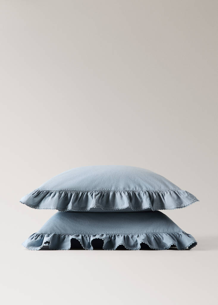Two washed cotton pillowcases with lace detail 60x60 cm — Blue
