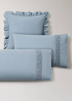 Two washed cotton pillowcases with lace detail 60x60 cm — Blue 4