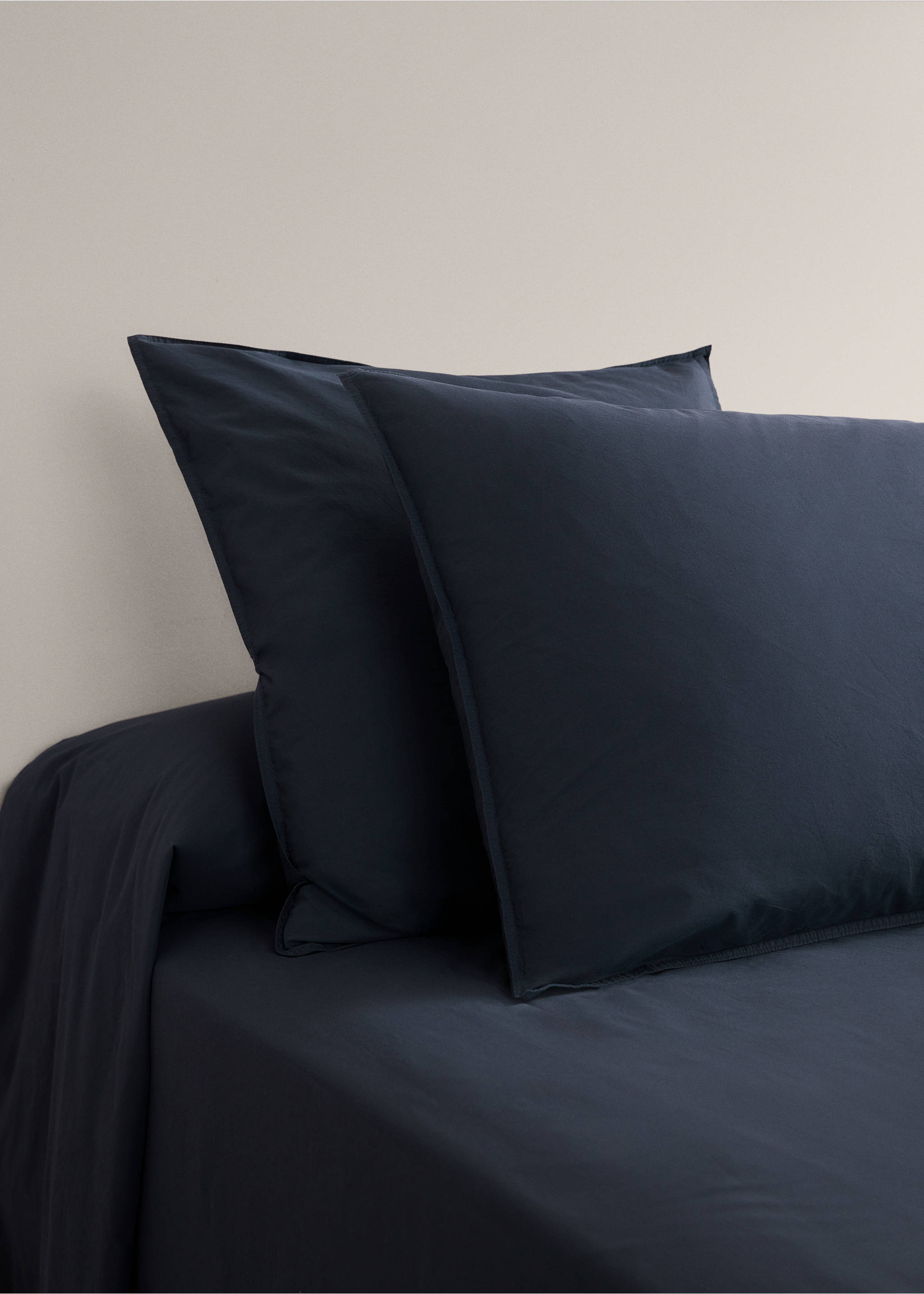 100% cotton poplin garment-dyed pillowcase 50x75 cm - General plane, Navy. Ref: 37042942-00.