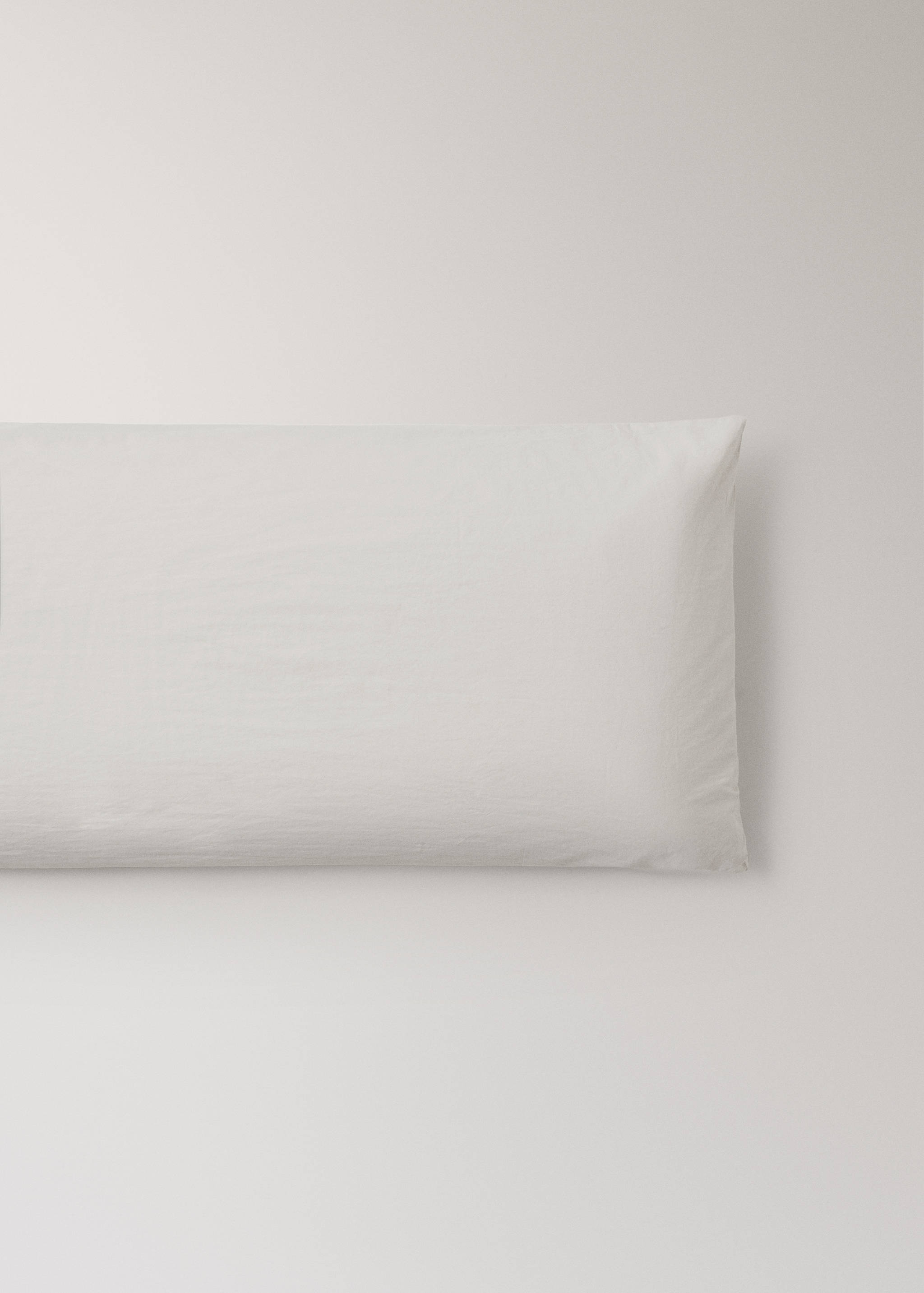 Two washed cotton pillowcases with tie closures 45x110 cm - Article without model