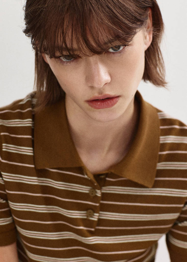 Knitted polo-neck sweater — Caramel