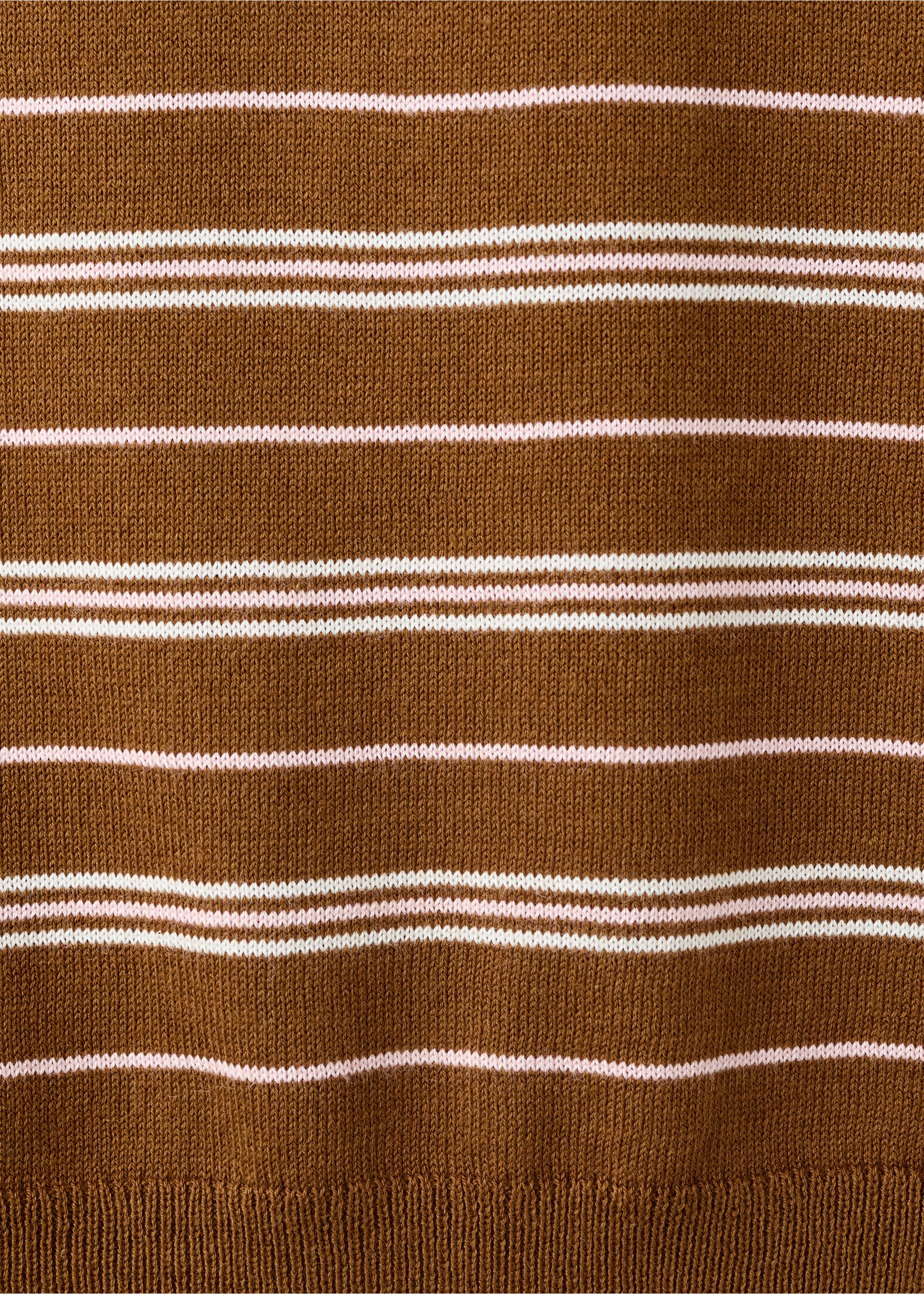 Gebreide trui met polokraag - Detail van het artikel 0, Karamel. Ref: 37043275-00.